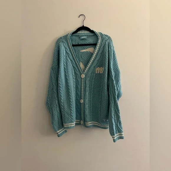 Official Taylor Swift 1989 Cardigan XL/2XL - Picture 1 of 6